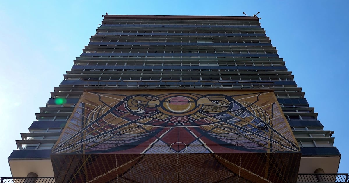 Actualmente, la UNAM atiende a más de 266 mil estudiantes, de los cuales cerca de 34 mil cursan estudios de posgrado.