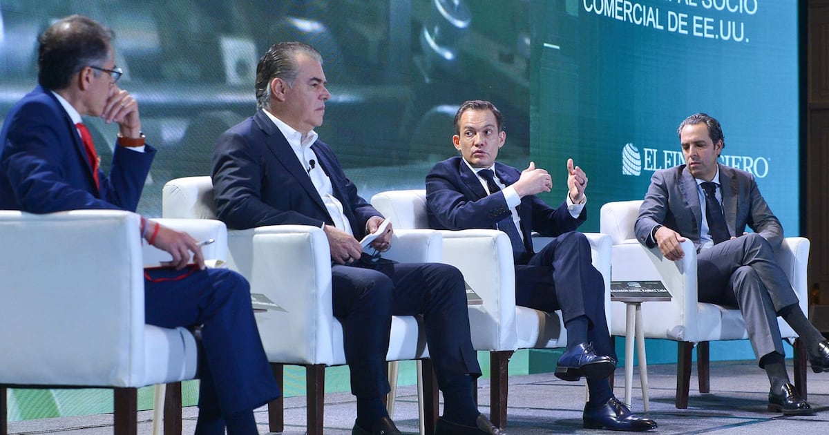 Empresarios coincidieron que la simplificacion de tramites ayudaria a fortalecer la inversion.