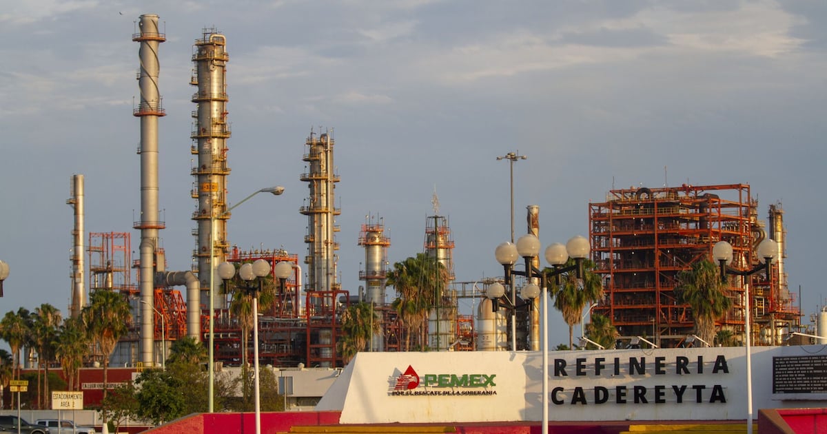 Pemex también indicó que al cierre de marzo su liquidez aumentó a 247 mil 100 millones de pesos, frente a los 236 mil 900 millones registrados al cierre de 2025. (Cuartocuro).