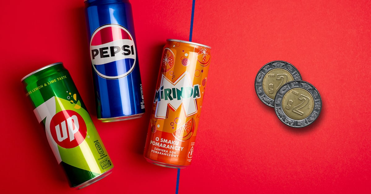 El alza en el impuesto a refrescos y bebidas azucaradas afectará a los consumidores y a las tienditas, alertan especialistas.