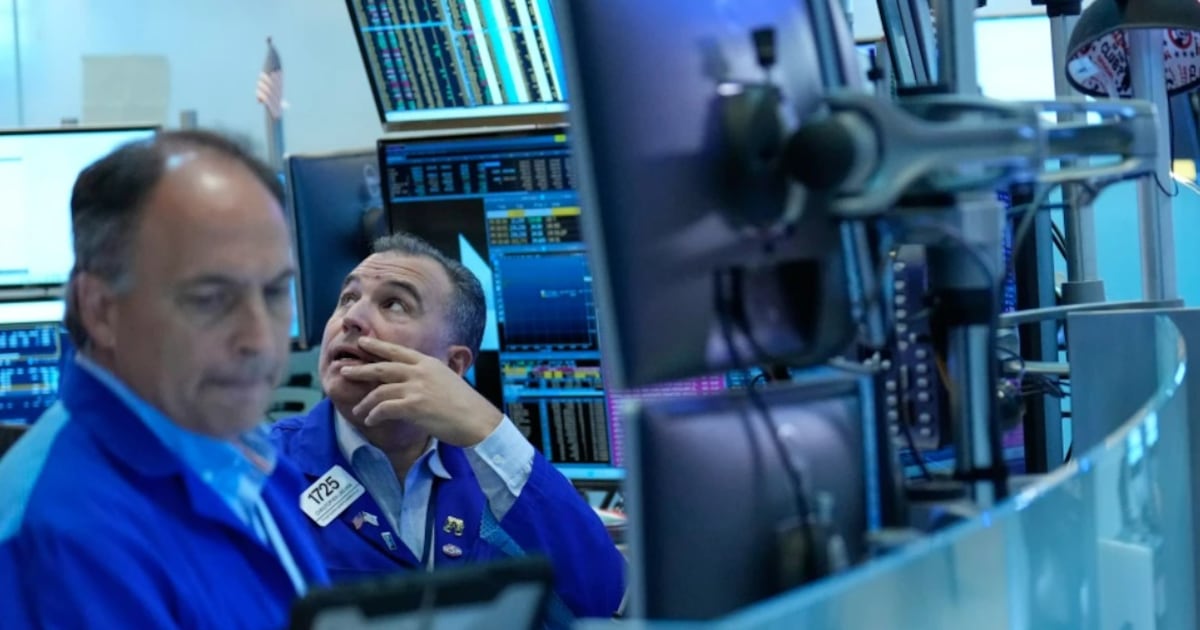 Asi operan las acciones en Wall Street y la Bolsa Mexicana de Valores HOY 29 de septiembre. (AP).