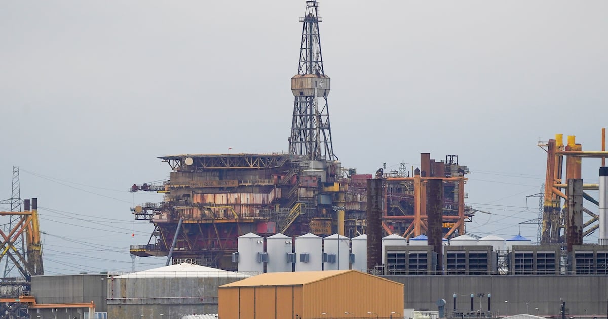 El Brent presento el mayor incremento con 4.32 por ciento, en los 106.31 dolares el barril, pero durante la jornada supero los 107 dolares.