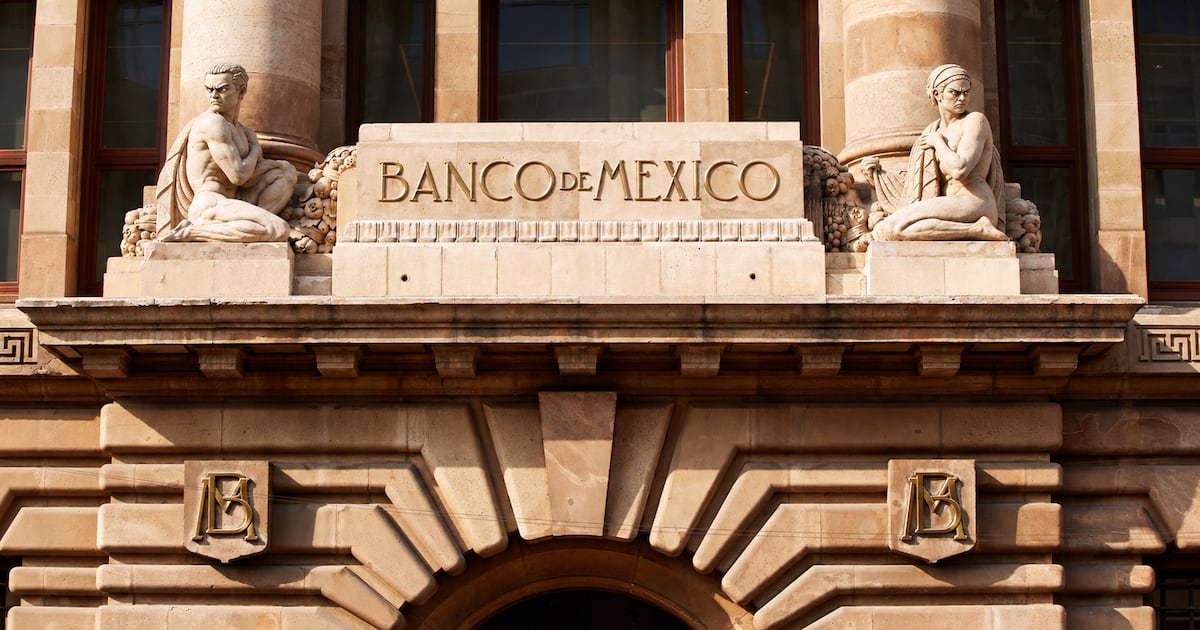 El Banxico mantuvo su tasa de interés en 6.5% en su reunión de septiembre y aclaró que no tiene que 'copiar' los movimientos de la Fed.