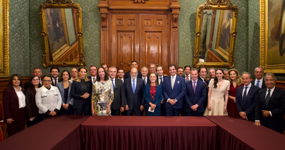 La presidenta Claudia Sheinbaum encabezo una nueva reunion con empresarios en Palacio Nacional.