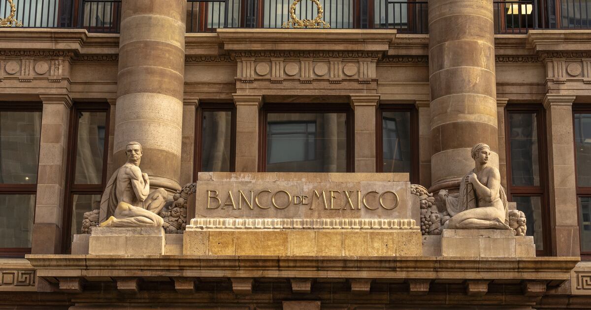 La mandataria expresó que la autonomía del banco central y su rigor técnico han permitido enfrentar tiempos de incertidumbre, crisis internacionales y transformaciones en el orden económico mundial.