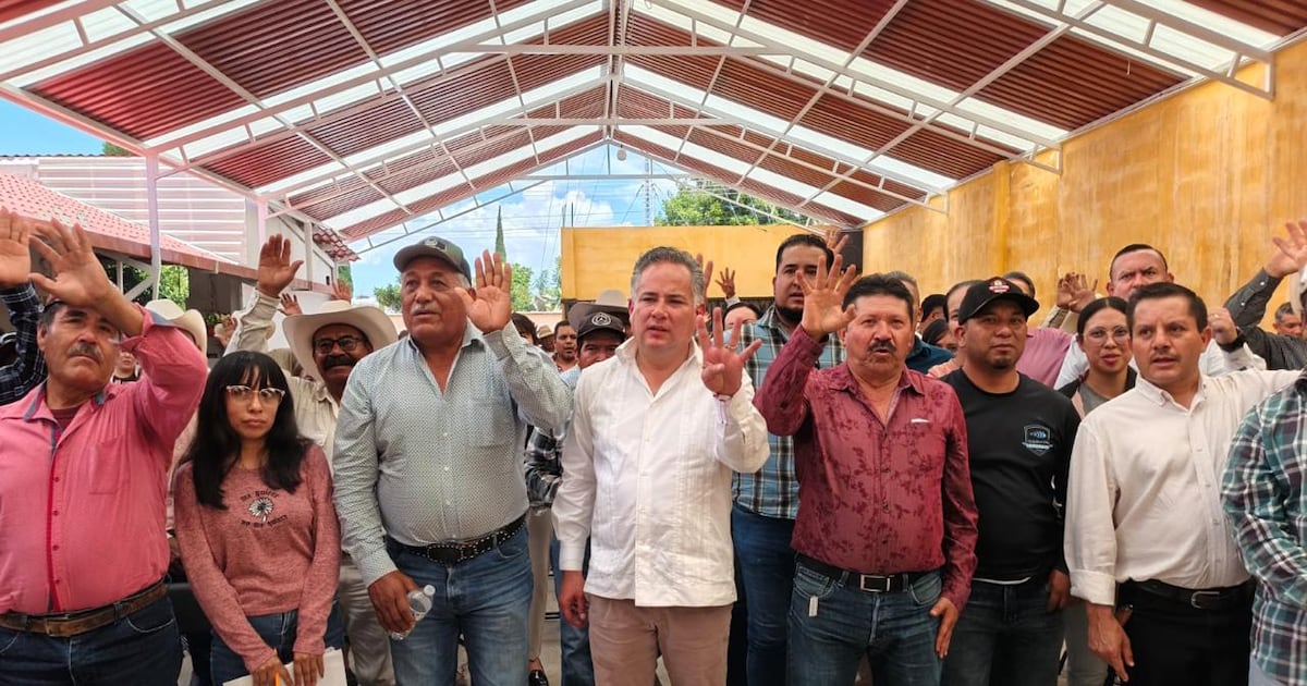 Santiago Nieto Castillo encabezo diversas asambleas informativas en Cadereyta.