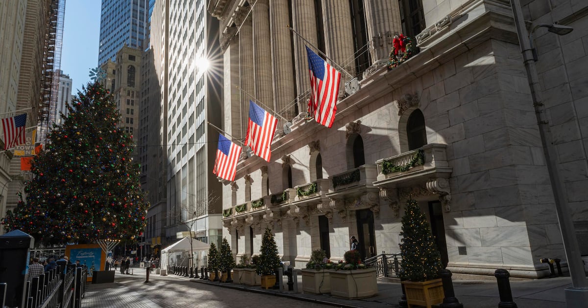 Asi operan Wall Street y la Bolsa Mexicana de Valores HOY. (EFE).