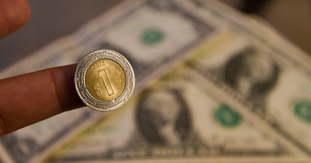 Asi cotiza el peso frente al dolar este lunes 28 de abril.