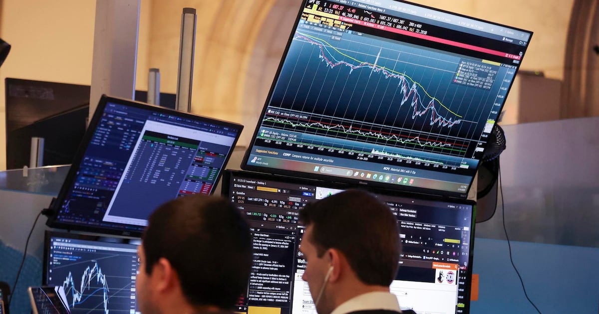 Asi operan Wall Street y la Bolsa Mexicana de Valores HOY. (EFE).