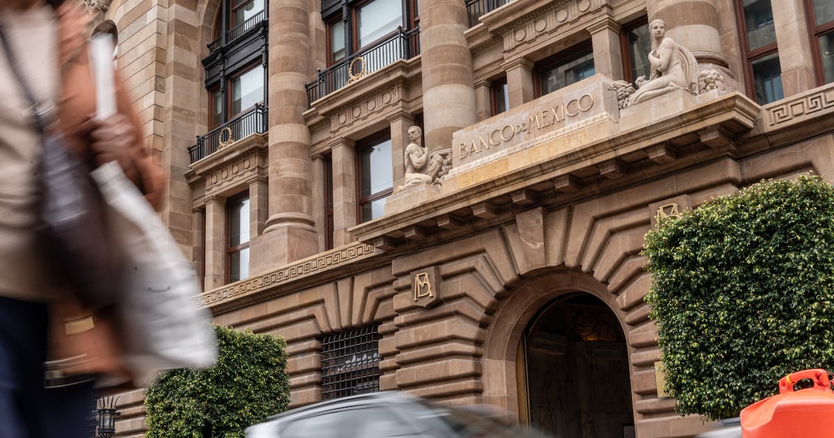 En Mexico, si los hogares y las empresas anticipan una inflacion elevada, la politica monetaria del Banxico tendria que volverse mas restrictiva.