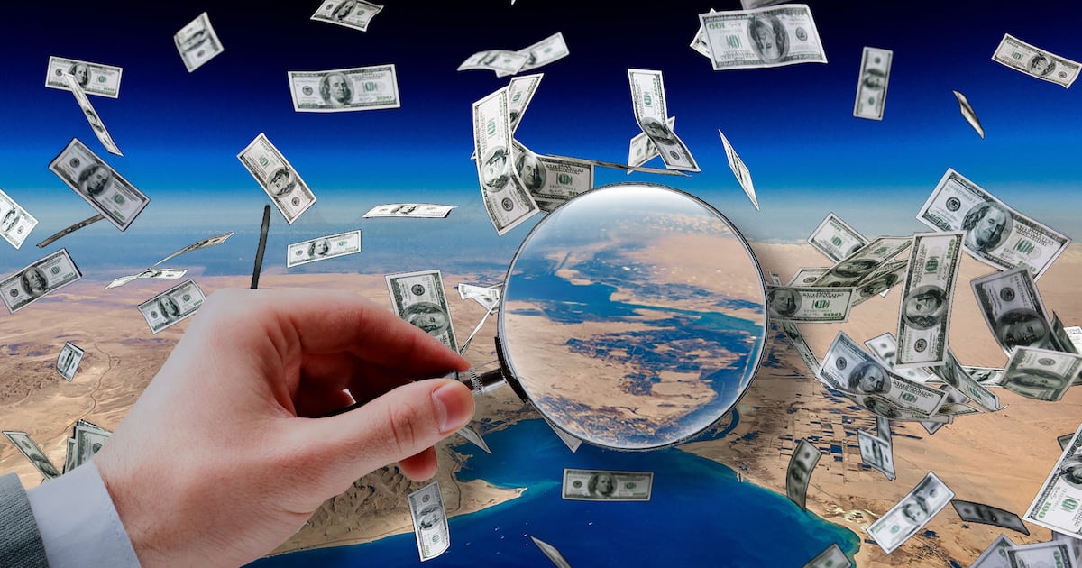 Los analistas estiman que las disrupciones actuales tienen inmovilizado hasta 10% de la flota global de contenedores, sosteniendo la presion al alza en tarifas.