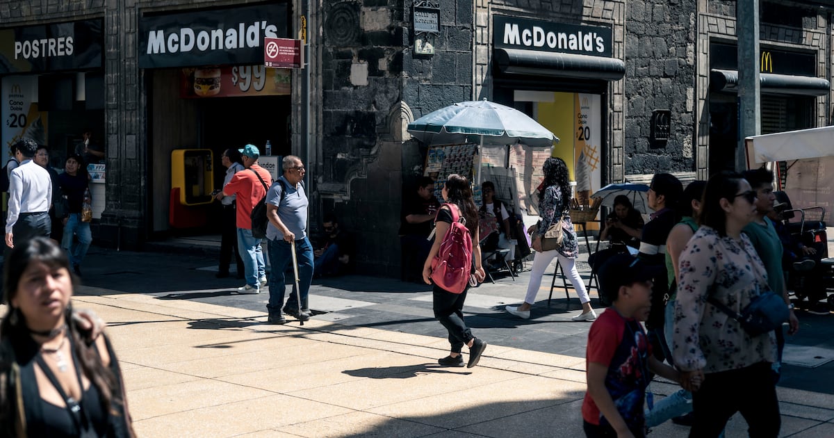 Hay que enfatizar que cerca del 10% del total de la inversion total es realizada por el sector publico y el restante por el sector privado, de aqui la importancia de este.