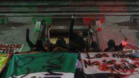 'La patria no nos representa': Mujeres dan 'antigrita' desde la toma de la CNDH en CDMX