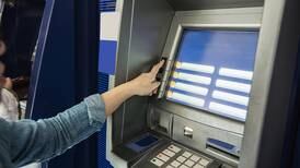 Bancos lanzan alerta por FRAUDE a usuarios que tienen altas cifras de dinero