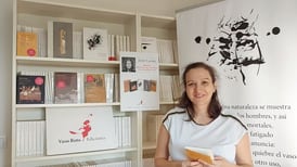 Tres lustros de poesía: Vaso Roto cumple 15 años y los celebra con un libro que reúne a 149 autores