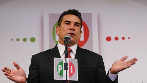 ‘Alito’ Moreno ‘reta’ a Máynez: Si declina a favor de Xóchitl antes del tercer debate, se va del PRI