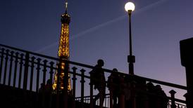 ¿La ‘Ciudad Luz’? París apagará temprano las luces de la Torre Eiffel… te decimos por qué