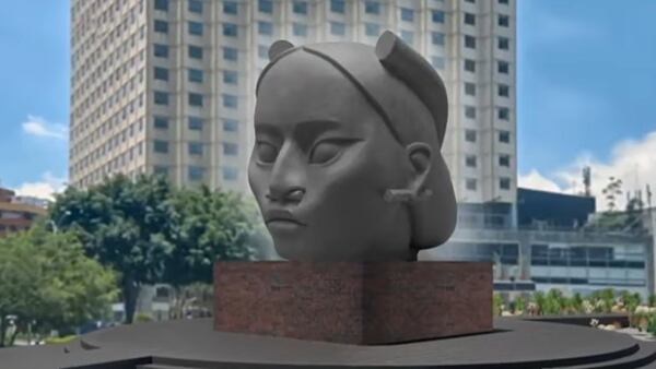 Ella es ‘Tlali’, la escultura indígena que remplazará a Colón en Reforma