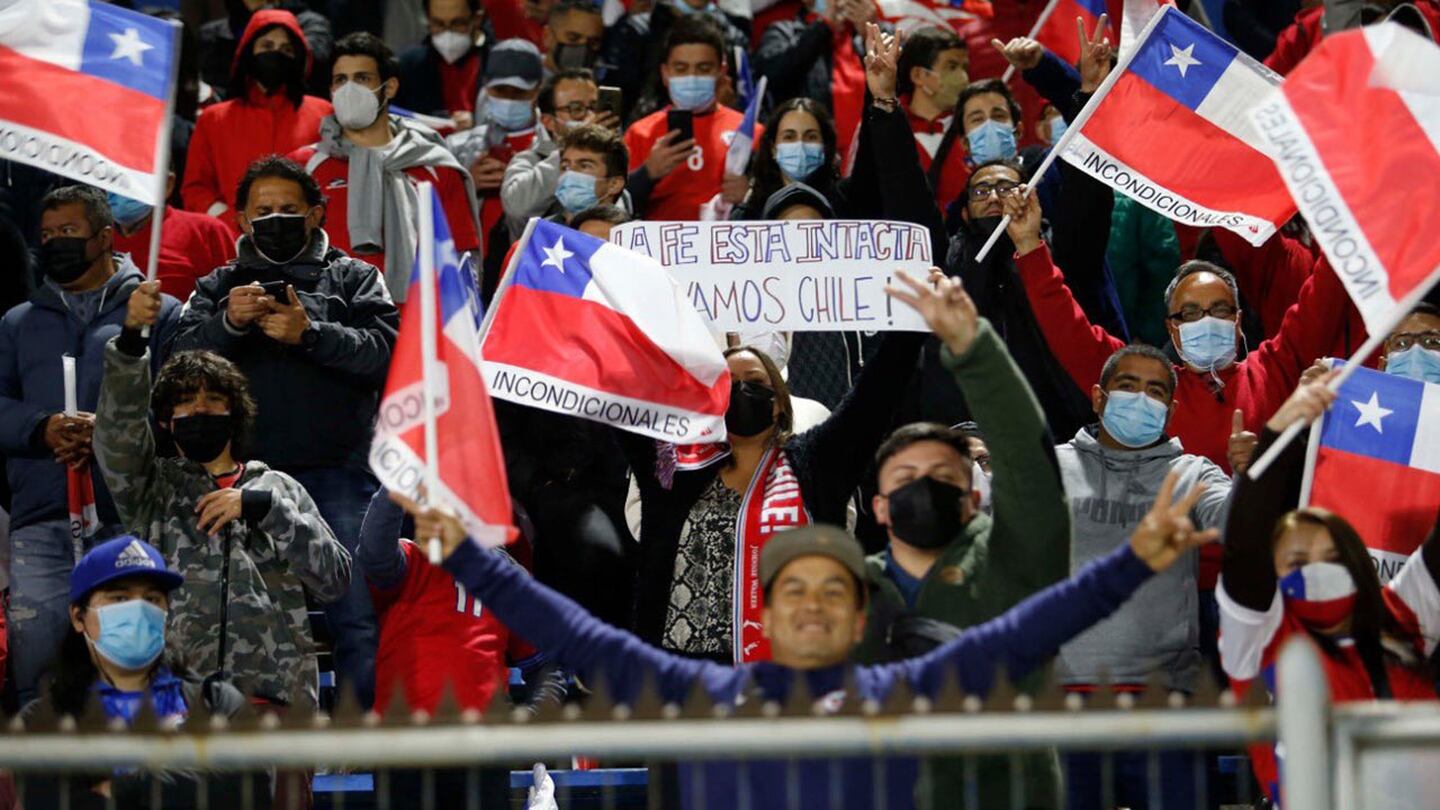 Multa de FIFA para Chile por el comportamiento discriminatorio de sus aficionados