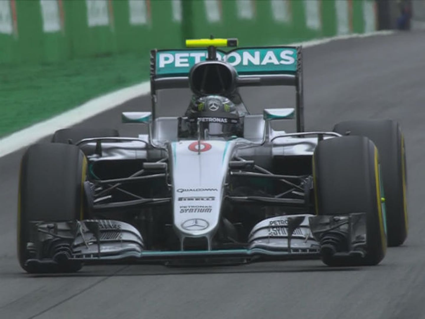 Lewis Hamilton volvió a sonreír: ganó la pole