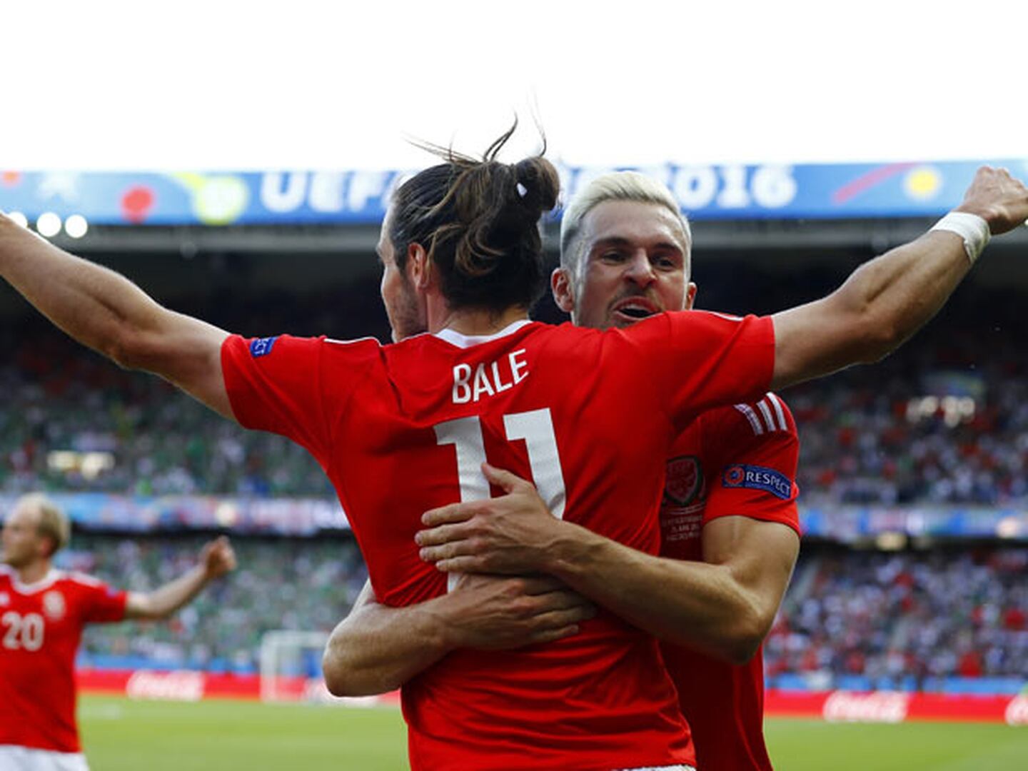 Gales clasificó a los cuartos de final de la Eurocopa
