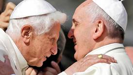 Papa Francisco promete justicia a víctimas de abuso tras reporte sobre Benedicto XVI