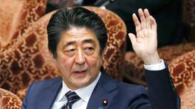 Abe calla ante reporte de que nominó a Trump al Nobel
