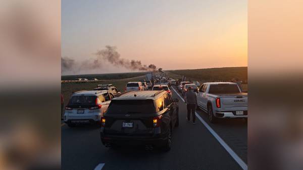 Balacera y autos incendiados colapsan la autopista Monterrey-Reynosa: ¿Por qué hubo enfrentamientos?