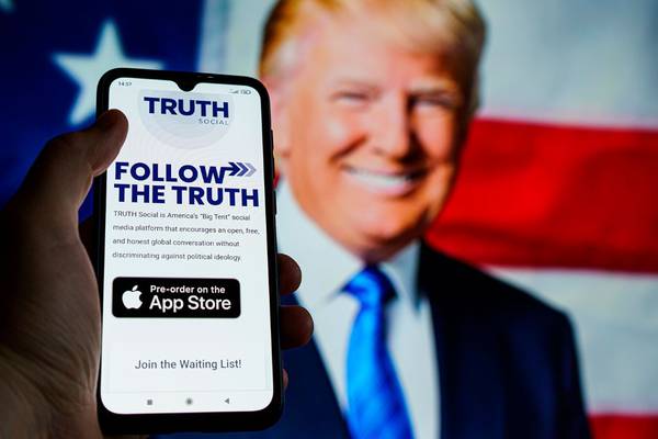 Truth Social, red social de Trump, debuta en el Nasdaq: ¿En cuánto cerraron sus acciones?
