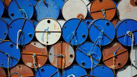 Reservas de petróleo de EU disminuyen por menores importaciones: EIA
