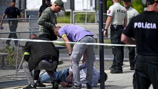 Robert Fico, primer ministro eslovaco, está consciente tras el ataque: ¿Quién planeó el atentado?