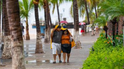 Se forma tormenta tropical ‘Agatha’ frente a las costas de Puerto Ángel, Oaxaca 