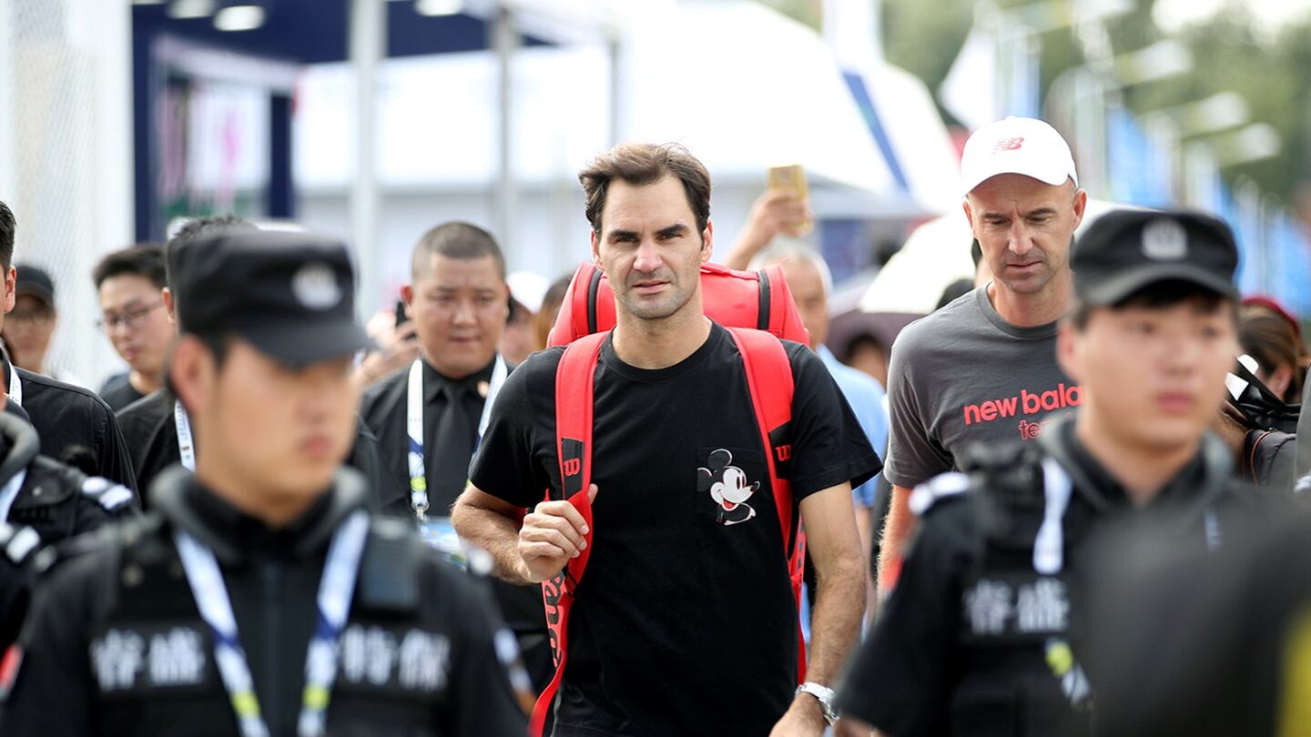Federer pidió respeto por los recogepelotas para mantener la elegancia en el tenis