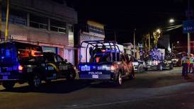 Policías rescatan a hombre que iba a ser linchado por habitantes de Xochimilco 
