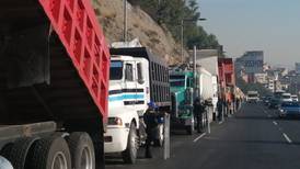 Transportistas retiran bloqueos en accesos a la CDMX y el Zócalo