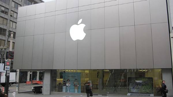 Sufre Apple la mayor caída en envíos de iPhone