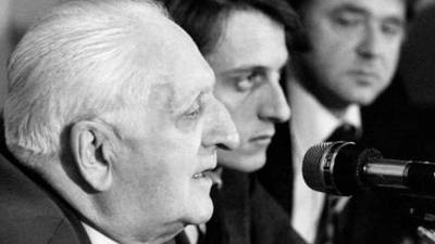 La historia real de Enzo Ferrari: El expiloto de carreras que quería ser cantante de ópera y periodista