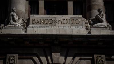 ¿Por qué Banxico está ‘bajo presión’ tras el dato de inflación de enero? 