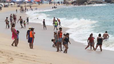 Por incremento de casos de COVID se restringe el acceso a playas en Guerrero