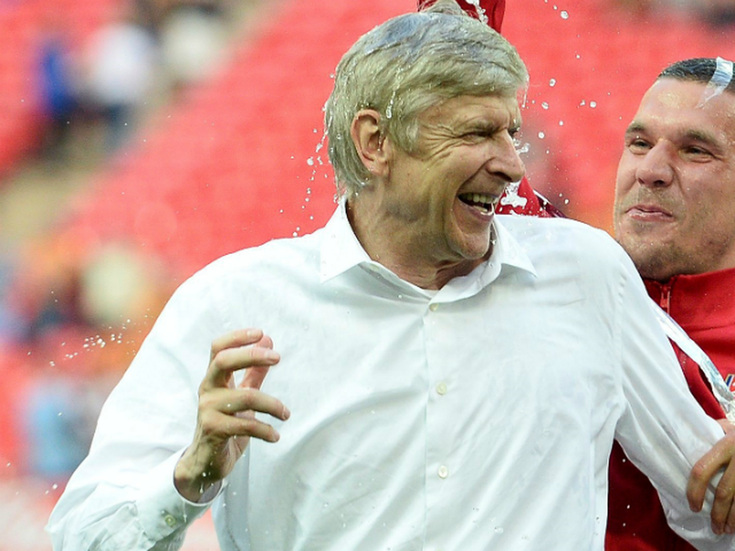 Arsene Wenger cambiaría Arsenal por un aspirante de Champions