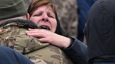 Rusia enfrenta ‘furia’ de esposas y madres de soldados enviados a Ucrania