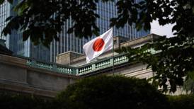 Japón busca salir de tasas de interés negativas
