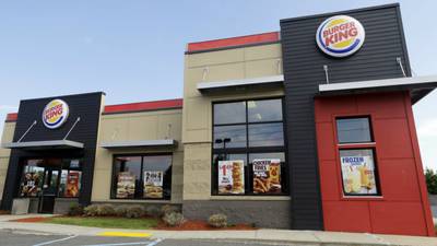 Alsea inicia la colocación de kioskos en Burger King y sube 17% su ticket