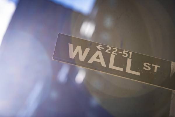 Wall Street ‘se levanta’: Cierra con ganancias tras amanecer con números rojos