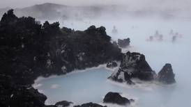 Islandia, en alerta por alta posibilidad de erupción: Magma se acerca a la superficie