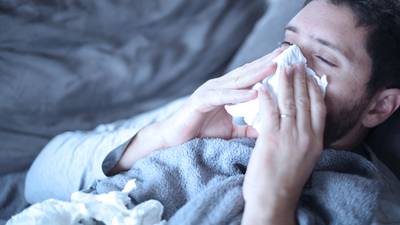 ¿Tienes síntomas de gripe o catarro? Da por sentado que es COVID, advierte la CDMX