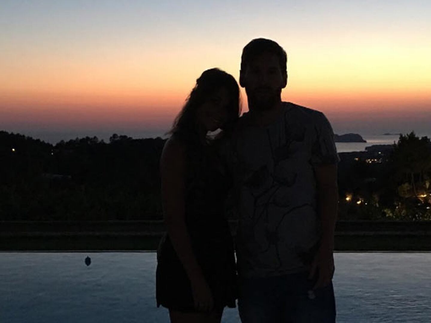 La romántica foto de Messi y Antonella en Ibiza