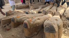 Descubren 35 tumbas egipcias con 90 sarcófagos y 10 mil objetos de la antigüedad