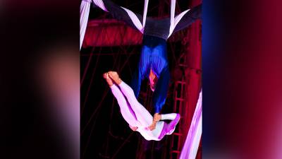 Muere trapecista china tras caer de más de 9 metros en un espectáculo en vivo
