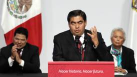 En toma de protesta, Barbosa acusa deuda de 44 mil mdp en Puebla